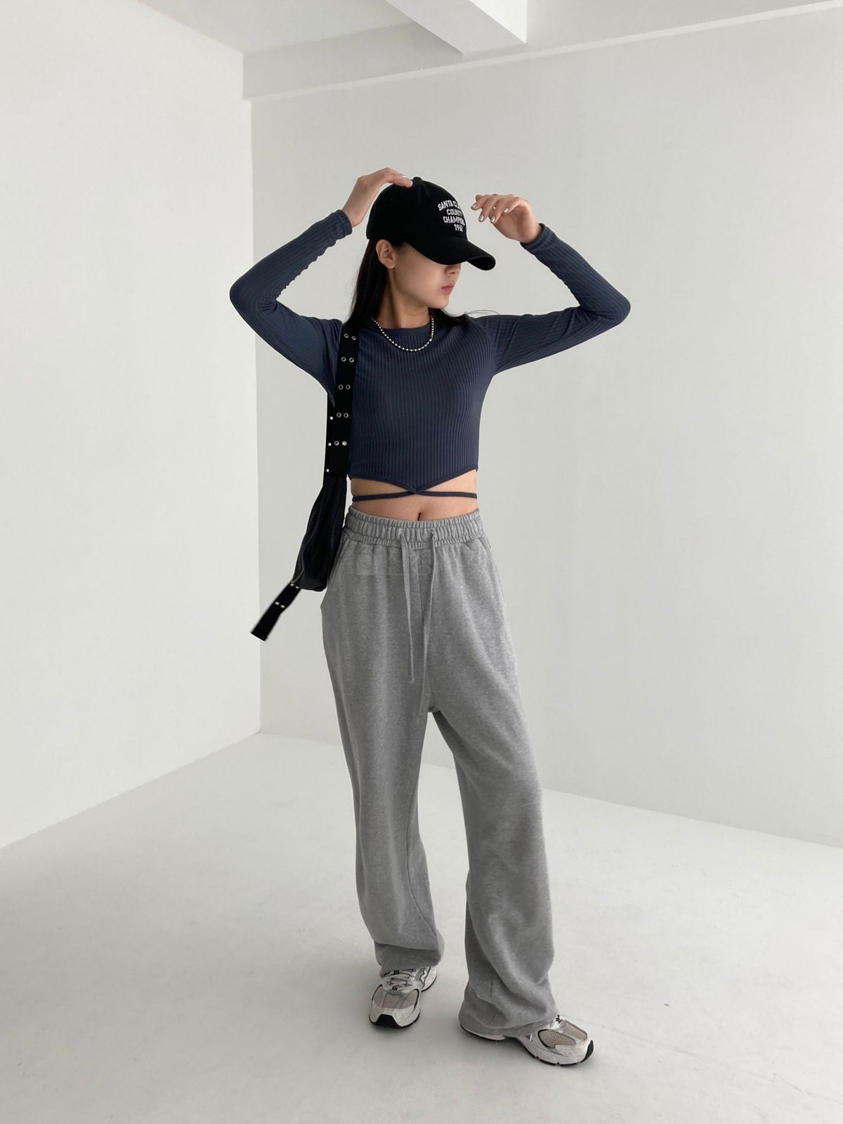 Le Sserafim String Crop Top