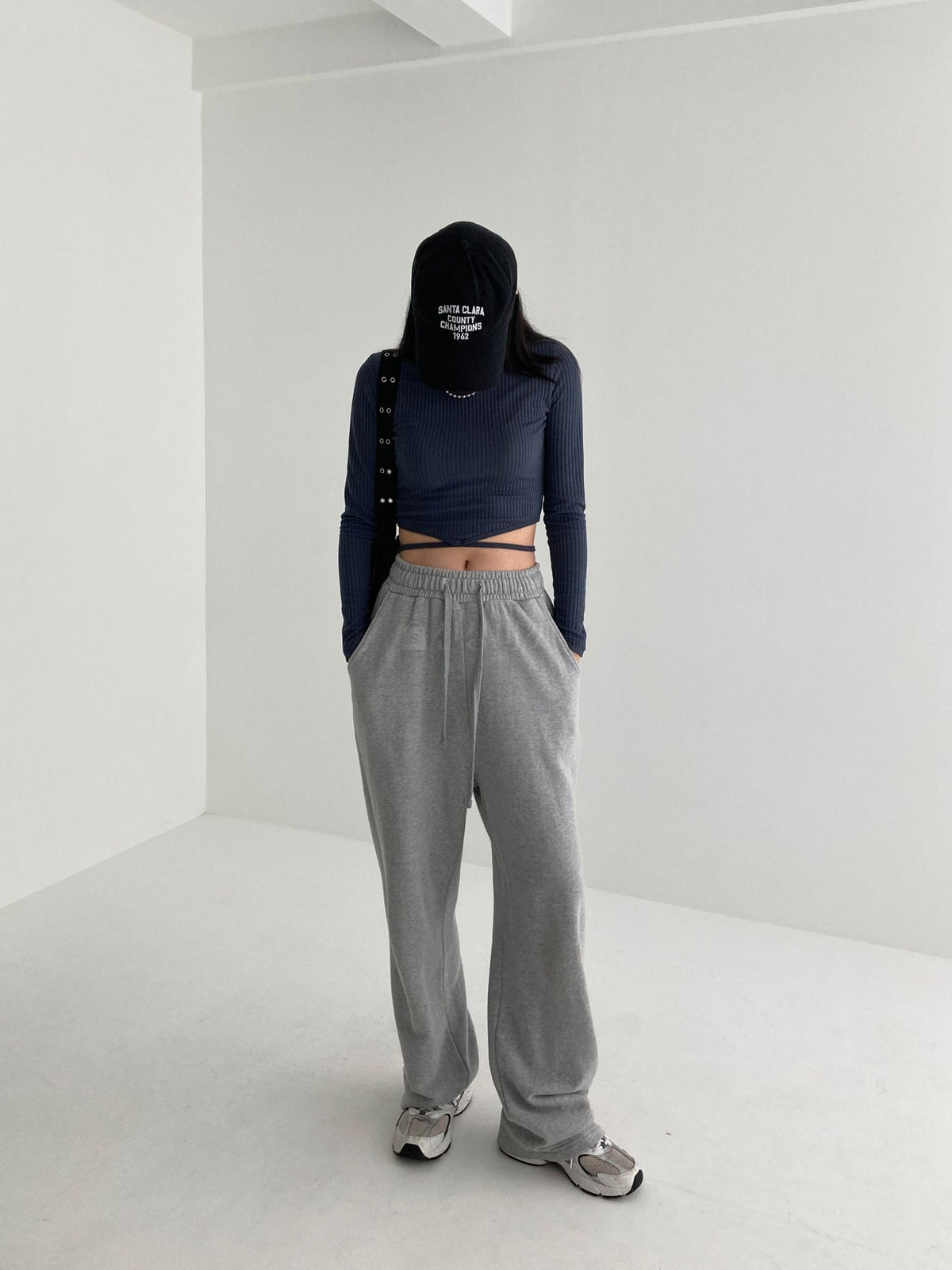 Le Sserafim String Crop Top