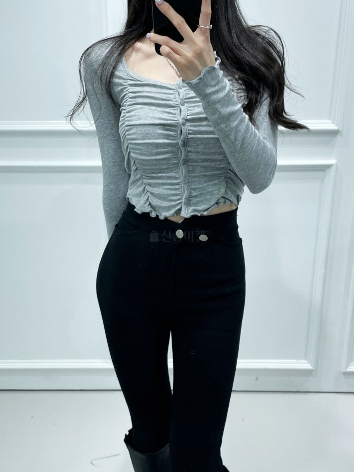 Light Shirring Crop Cardigan