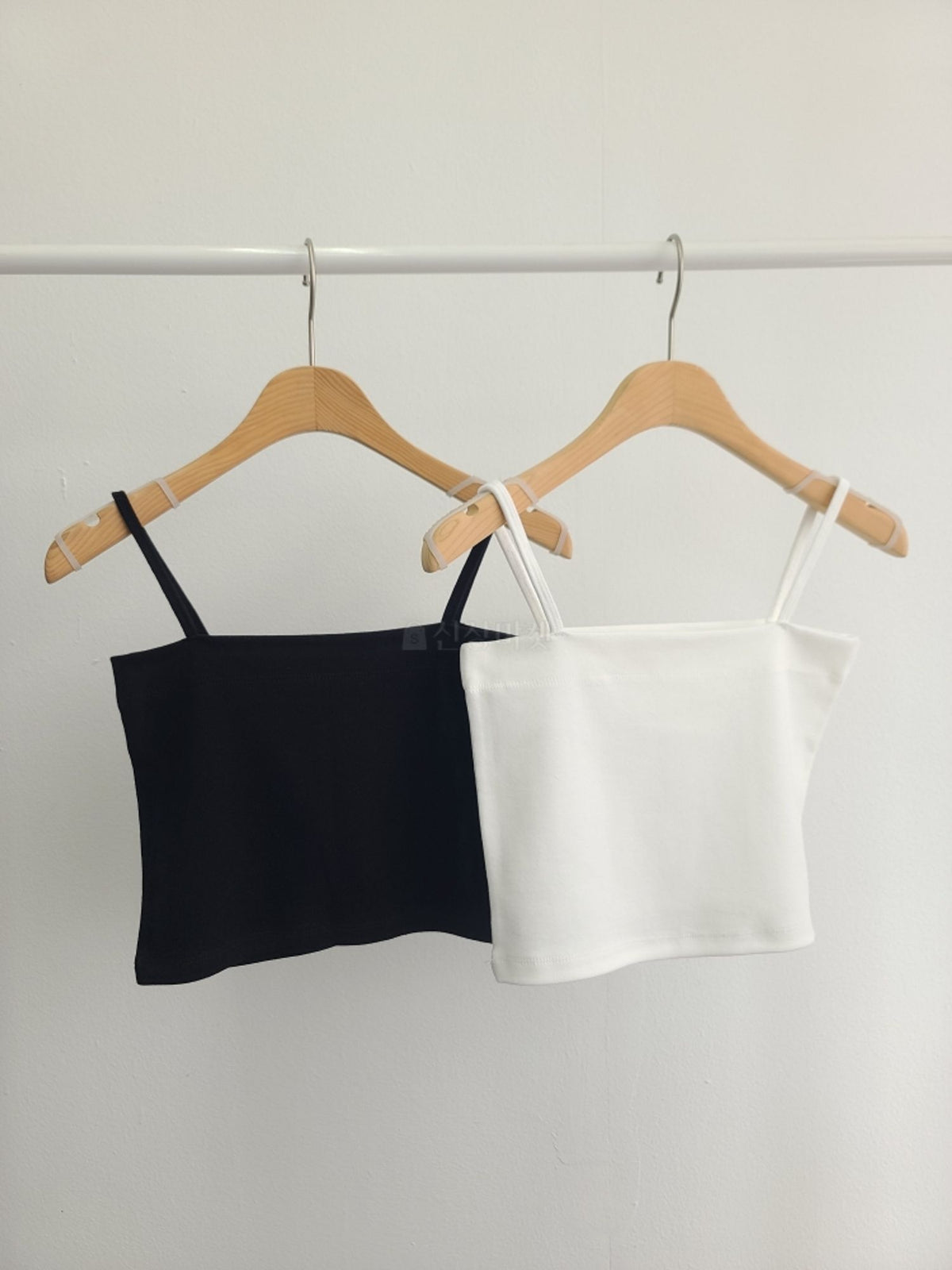 Cotton Span Strap Crop Top