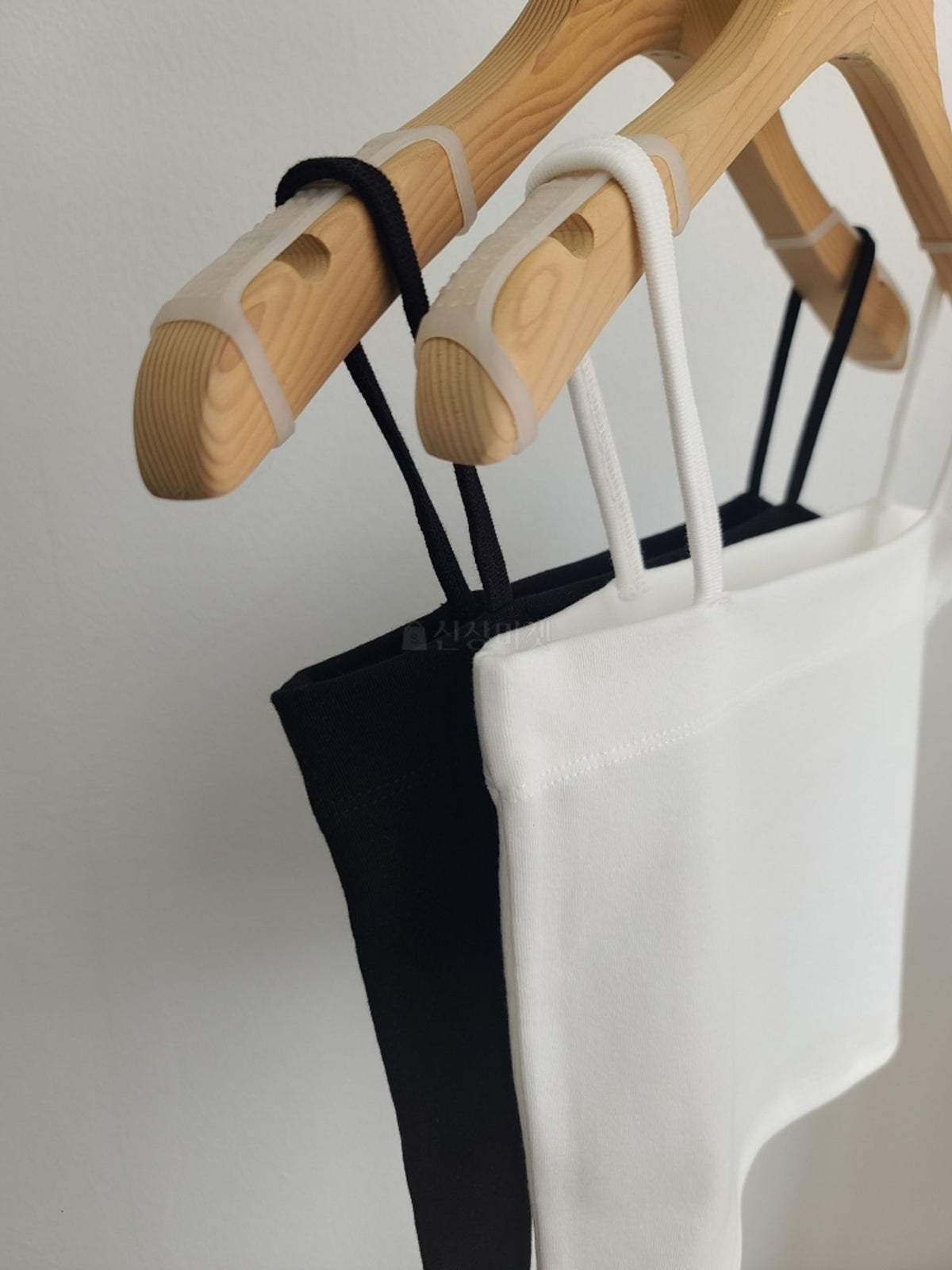 Cotton Span Strap Crop Top