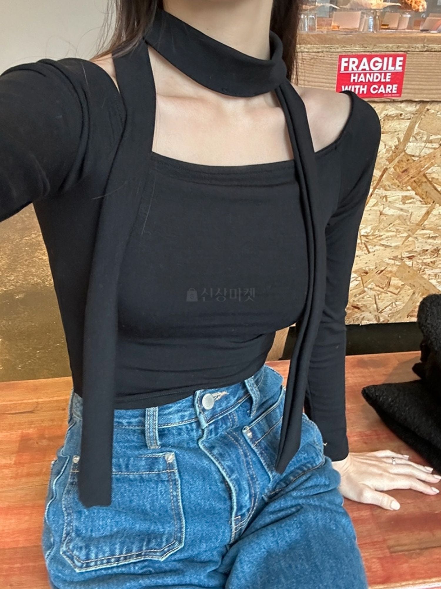 Jennie Outfit Set Scarf & Off Shoulder Top