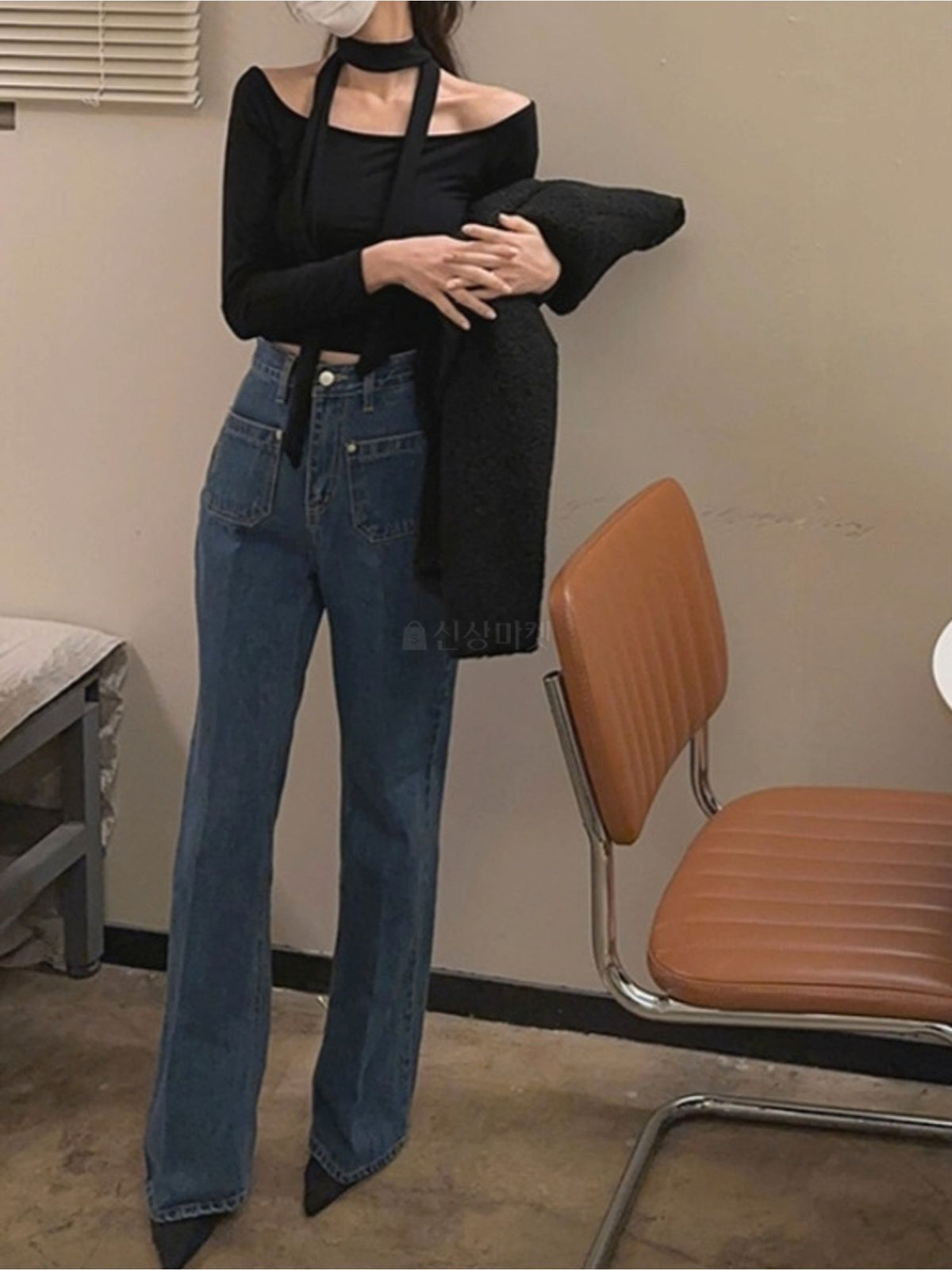 Jennie Outfit Set Scarf &amp; Off Shoulder Top