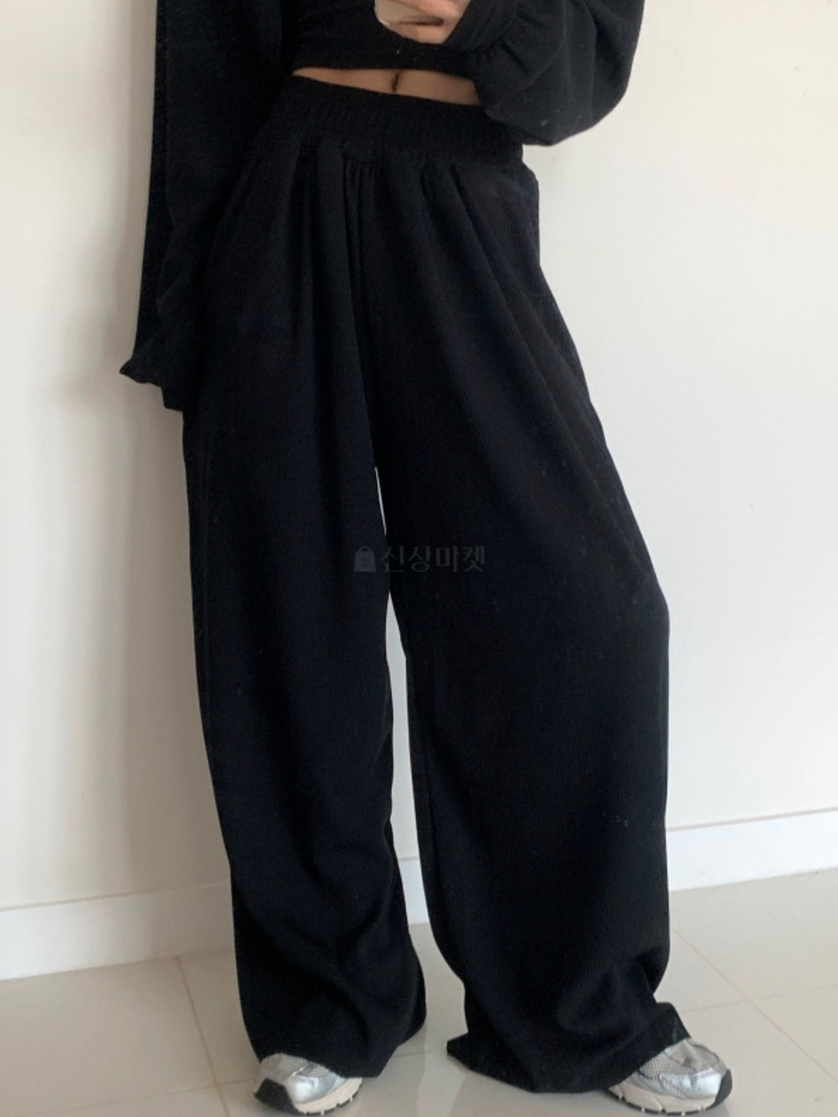 Jennie Wide Ribbed Jogger