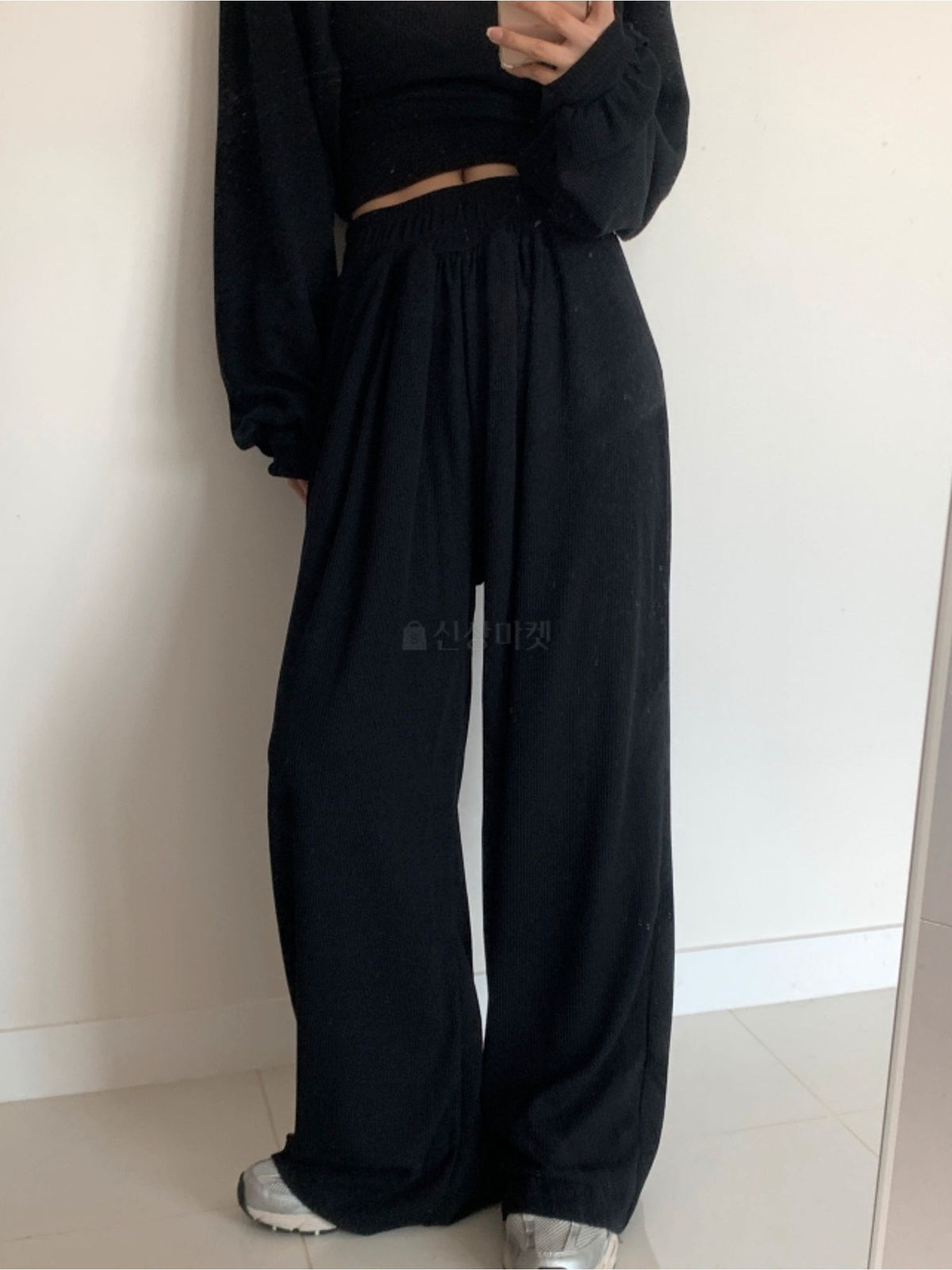 Jennie Wide Ribbed Jogger