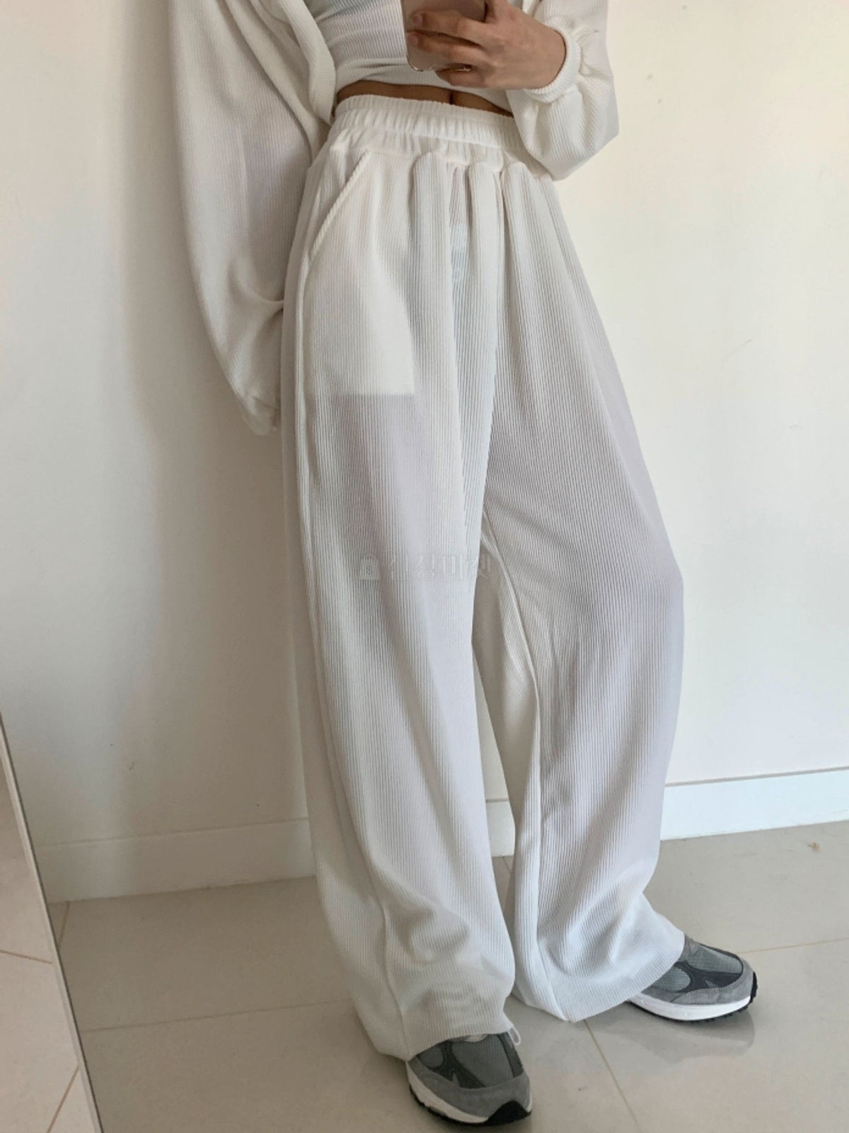 Jennie Wide Ribbed Jogger