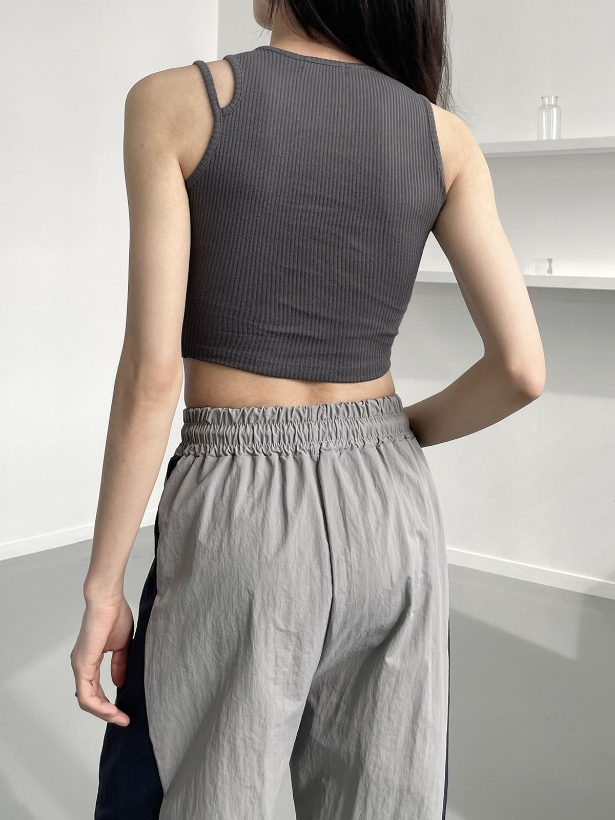 Le Sserafim Asymmetrical Open Shoulder Ribbed Crop Top