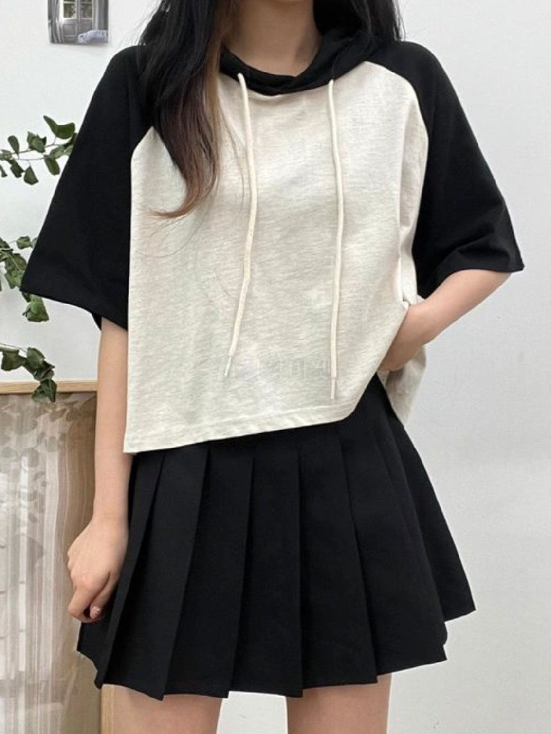 NewJeans Y2K Contrast Color Crop Hoodie