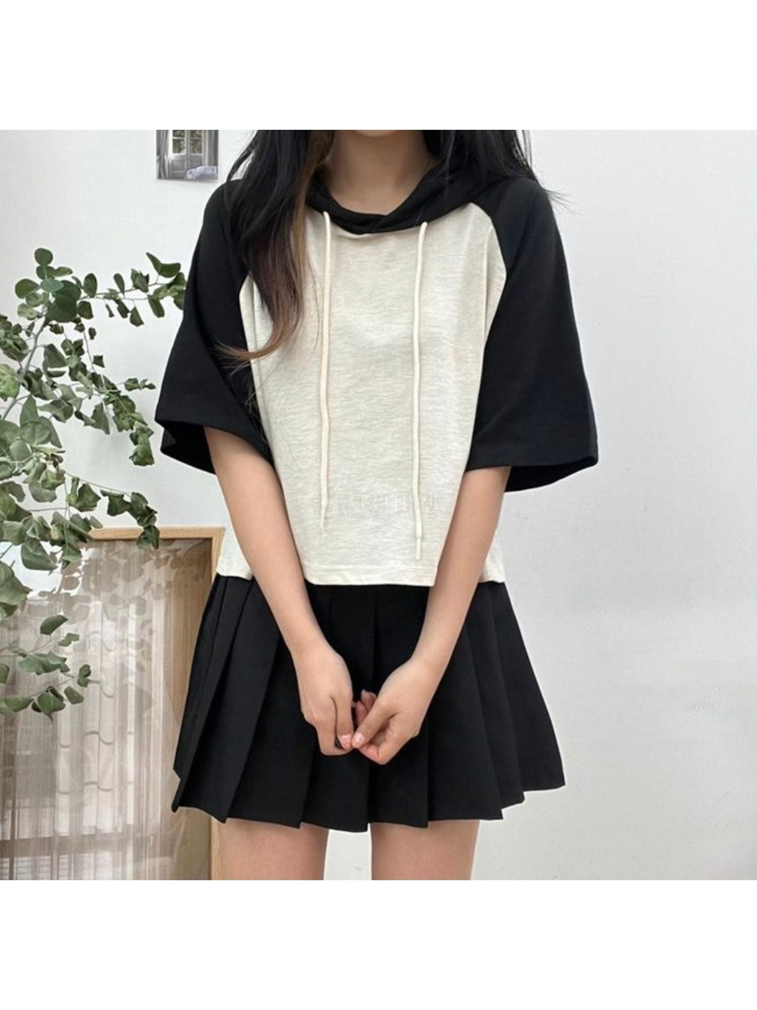 NewJeans Y2K Contrast Color Crop Hoodie