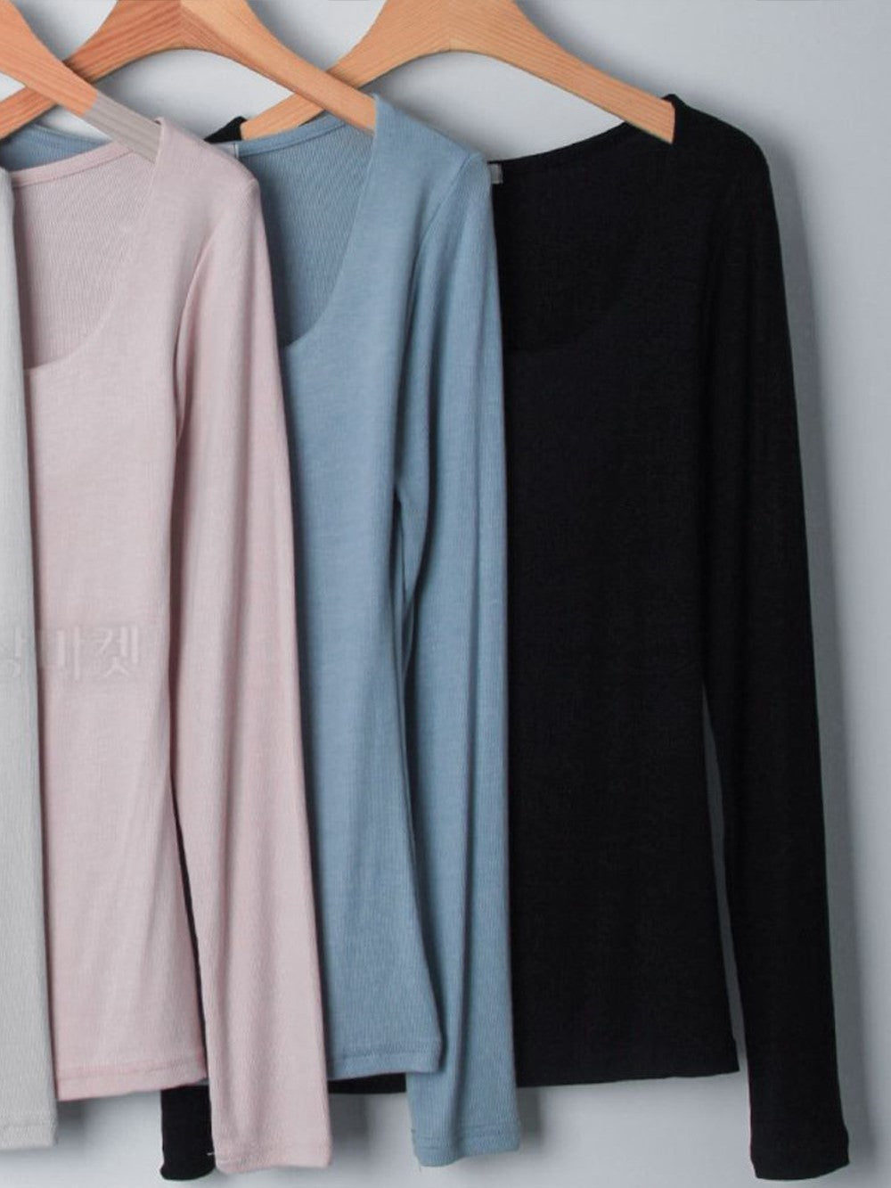 Scoop Neck Ribbed Top